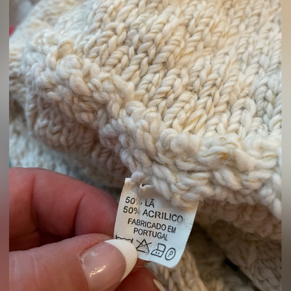 Women’s Vintage Handmade Wool (50%) Shawl ( OS ) - Picture 3 of 5